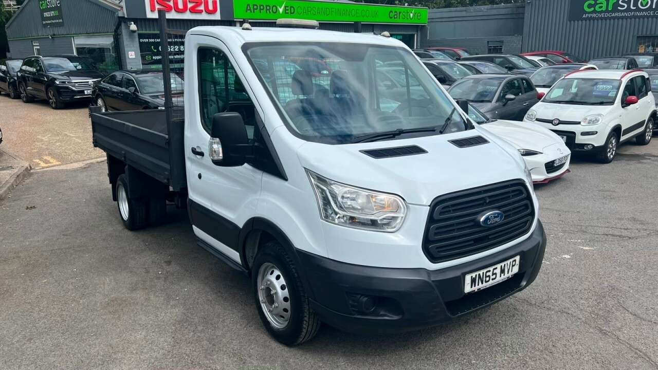 A 2015 FORD TRANSIT 2.2 TDCi 350 Chassis Cab 2dr Diesel Manual RWD L2 H1 Euro 5 (DRW) (125 ps) A 2015 FORD TRANSIT 2.2 TDCi 350 Chassis Cab 2dr Diesel Manual RWD L2 H1 Euro 5 (DRW) (125 ps)