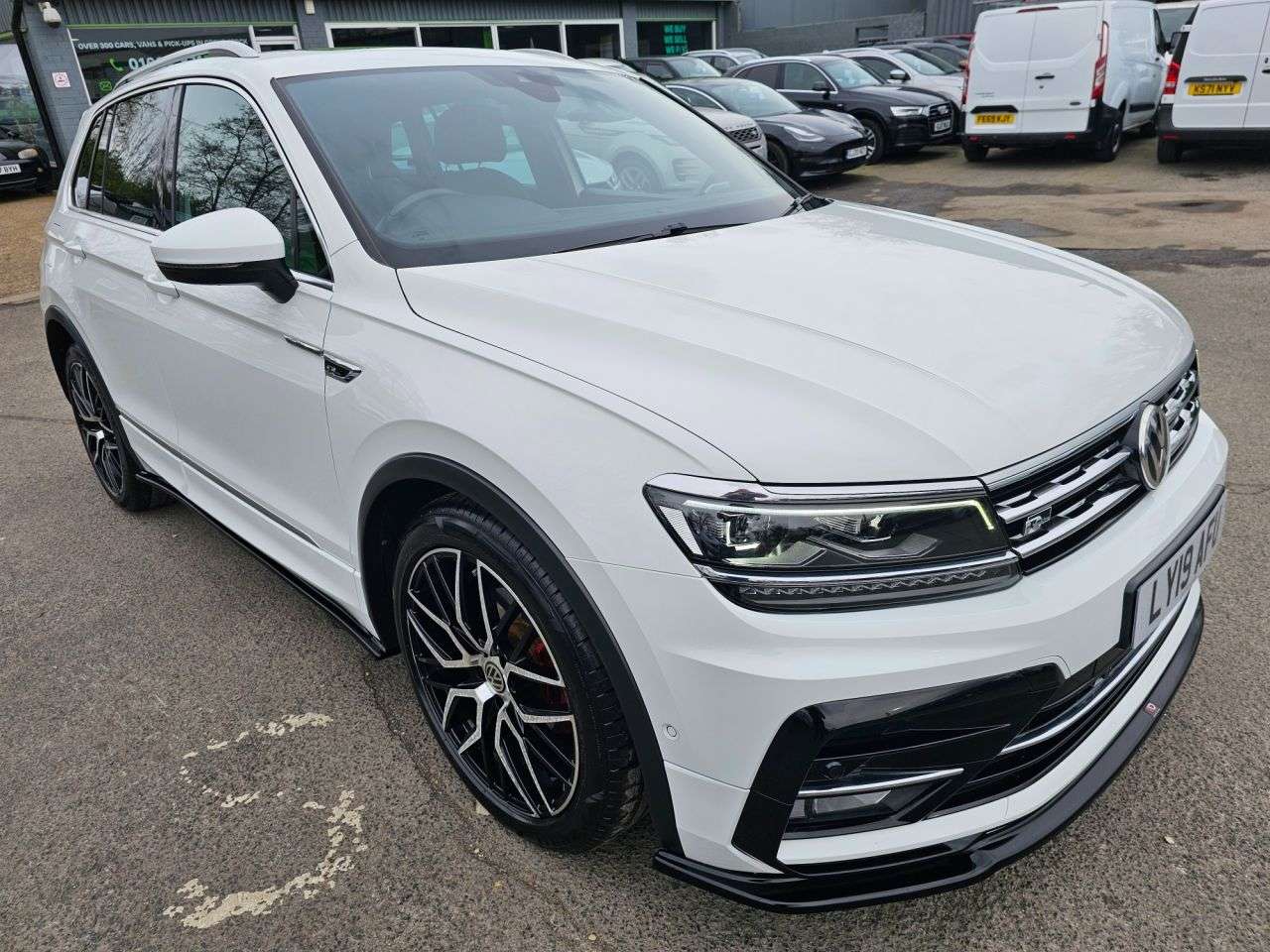 A 2019 VOLKSWAGEN TIGUAN White 1.5 TSI EVO R-Line Euro 6 SUV, 56,000 miles, ULEZ compliant, Automati A 2019 VOLKSWAGEN TIGUAN White 1.5 TSI EVO R-Line Euro 6 SUV, 56,000 miles, ULEZ compliant, Automati