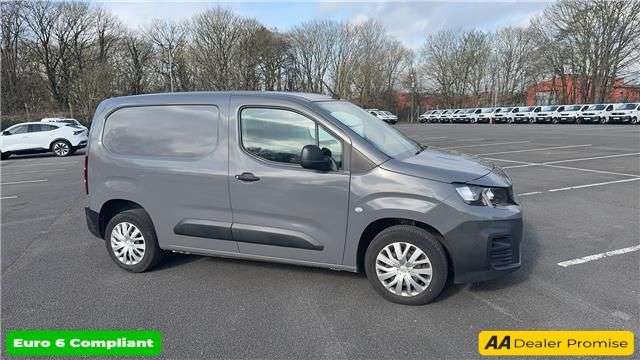 A 2020 PEUGEOT PARTNER White 1.5 BlueHDi Euro 6 panel van, 39,900 miles, ULEZ compliant, 5-Speed m A 2020 PEUGEOT PARTNER White 1.5 BlueHDi Euro 6 panel van, 39,900 miles, ULEZ compliant, 5-Speed m