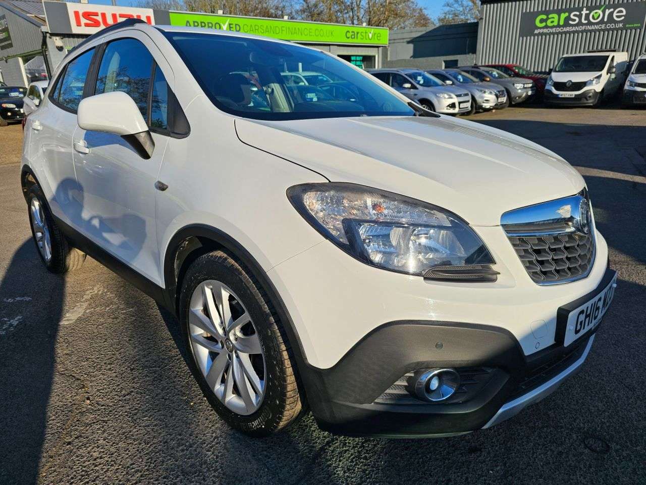 A 2016 VAUXHALL MOKKA White 1.6i Tech Line Euro 6 SUV, 69,123 miles, ULEZ compliant, 5-Speed manu A 2016 VAUXHALL MOKKA White 1.6i Tech Line Euro 6 SUV, 69,123 miles, ULEZ compliant, 5-Speed manu
