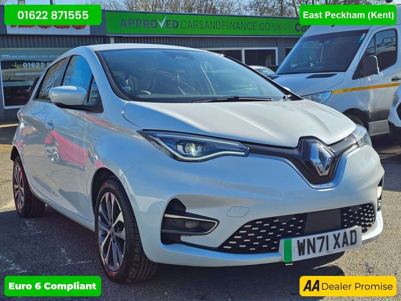 A 2021 RENAULT ZOE White R135 EV50 GT Line electric hatchback, 53,700 miles, Automatic, Part l A 2021 RENAULT ZOE White R135 EV50 GT Line electric hatchback, 53,700 miles, Automatic, Part l