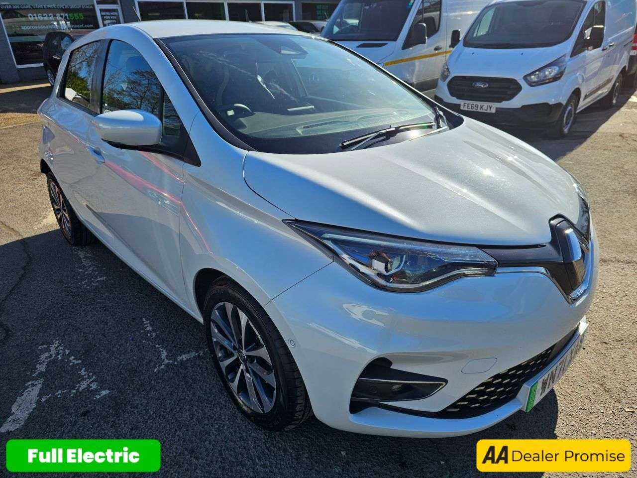 A 2021 RENAULT ZOE White R135 EV50 GT Line electric hatchback, 53,700 miles, Automatic, Part l A 2021 RENAULT ZOE White R135 EV50 GT Line electric hatchback, 53,700 miles, Automatic, Part l