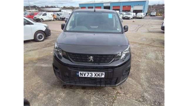 A 2023 PEUGEOT PARTNER Black 1.5 BlueHDi Euro 6 panel van, 25,000 miles, ULEZ compliant, 6-Speed m A 2023 PEUGEOT PARTNER Black 1.5 BlueHDi Euro 6 panel van, 25,000 miles, ULEZ compliant, 6-Speed m