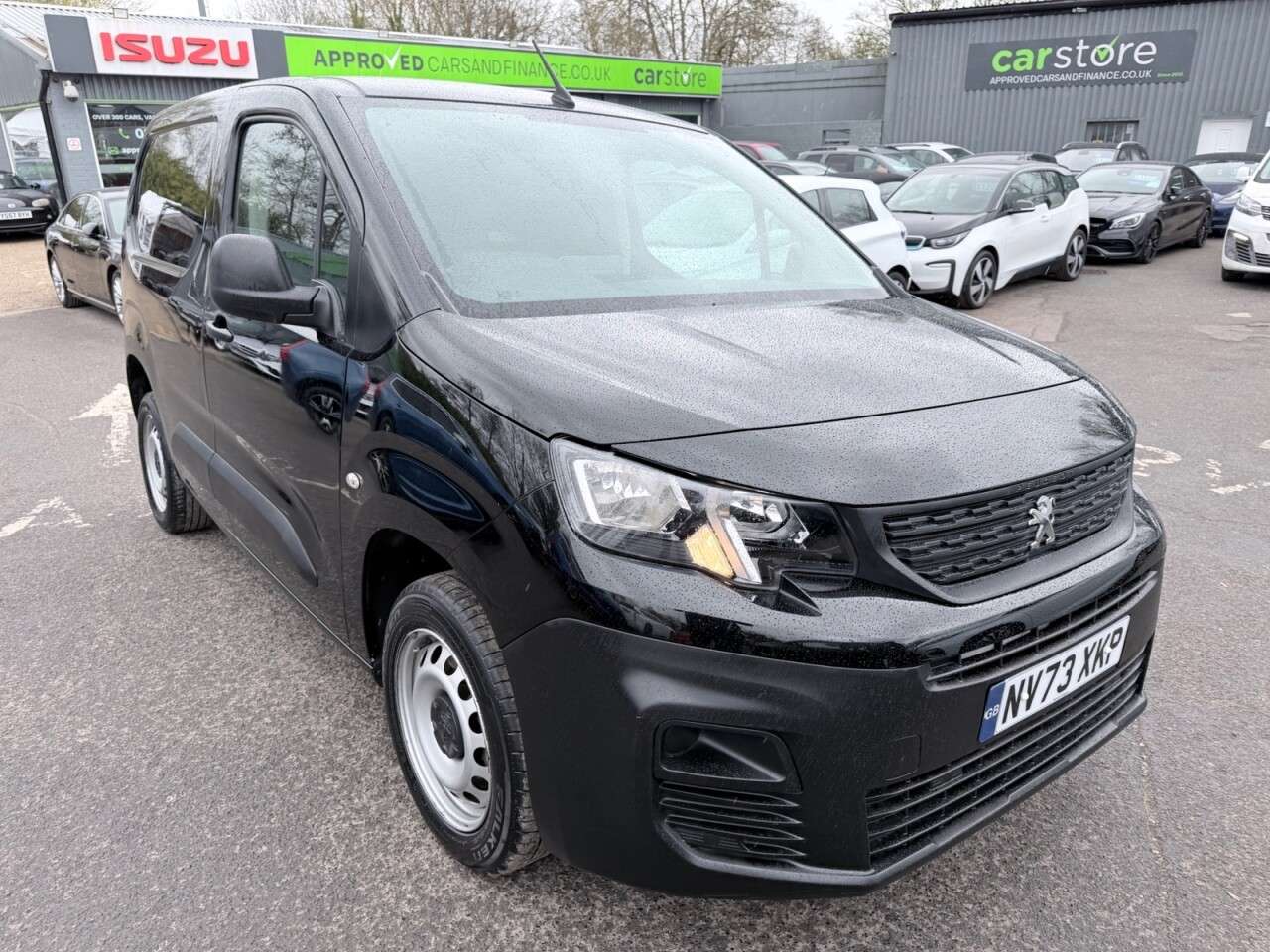A 2023 PEUGEOT PARTNER Black 1.5 BlueHDi Euro 6 panel van, 25,000 miles, ULEZ compliant, 6-Speed m A 2023 PEUGEOT PARTNER Black 1.5 BlueHDi Euro 6 panel van, 25,000 miles, ULEZ compliant, 6-Speed m