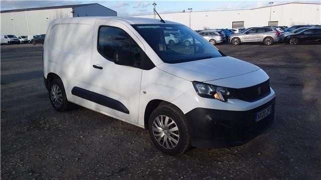 A 2020 PEUGEOT PARTNER White 1.5 BlueHDi Euro 6 panel van, 44,000 miles, ULEZ compliant, 5-Speed m A 2020 PEUGEOT PARTNER White 1.5 BlueHDi Euro 6 panel van, 44,000 miles, ULEZ compliant, 5-Speed m