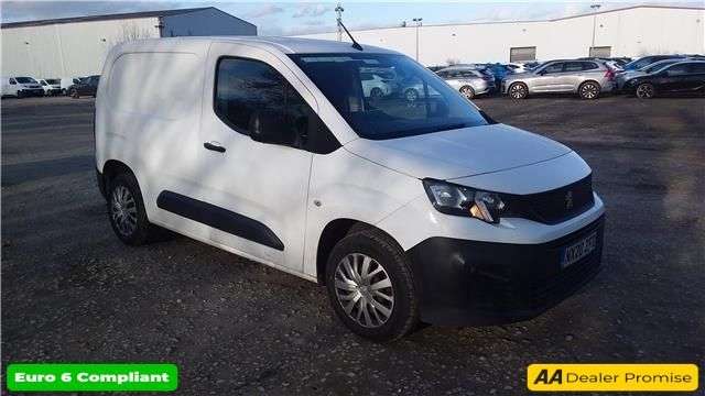 A 2020 PEUGEOT PARTNER White 1.5 BlueHDi Euro 6 panel van, 44,000 miles, ULEZ compliant, 5-Speed m A 2020 PEUGEOT PARTNER White 1.5 BlueHDi Euro 6 panel van, 44,000 miles, ULEZ compliant, 5-Speed m