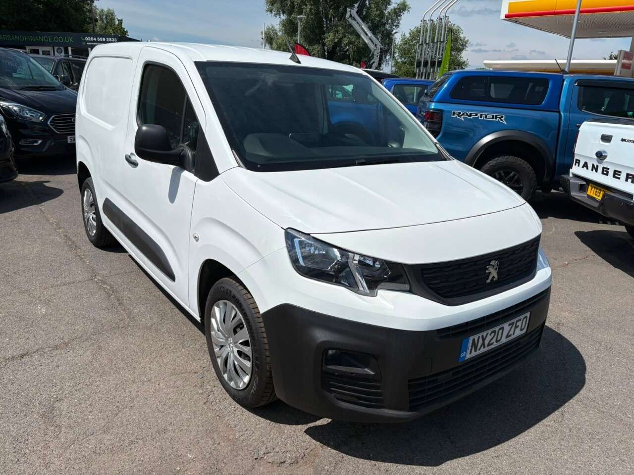 A 2020 PEUGEOT PARTNER White 1.5 BlueHDi Euro 6 panel van, 44,000 miles, ULEZ compliant, 5-Speed m A 2020 PEUGEOT PARTNER White 1.5 BlueHDi Euro 6 panel van, 44,000 miles, ULEZ compliant, 5-Speed m