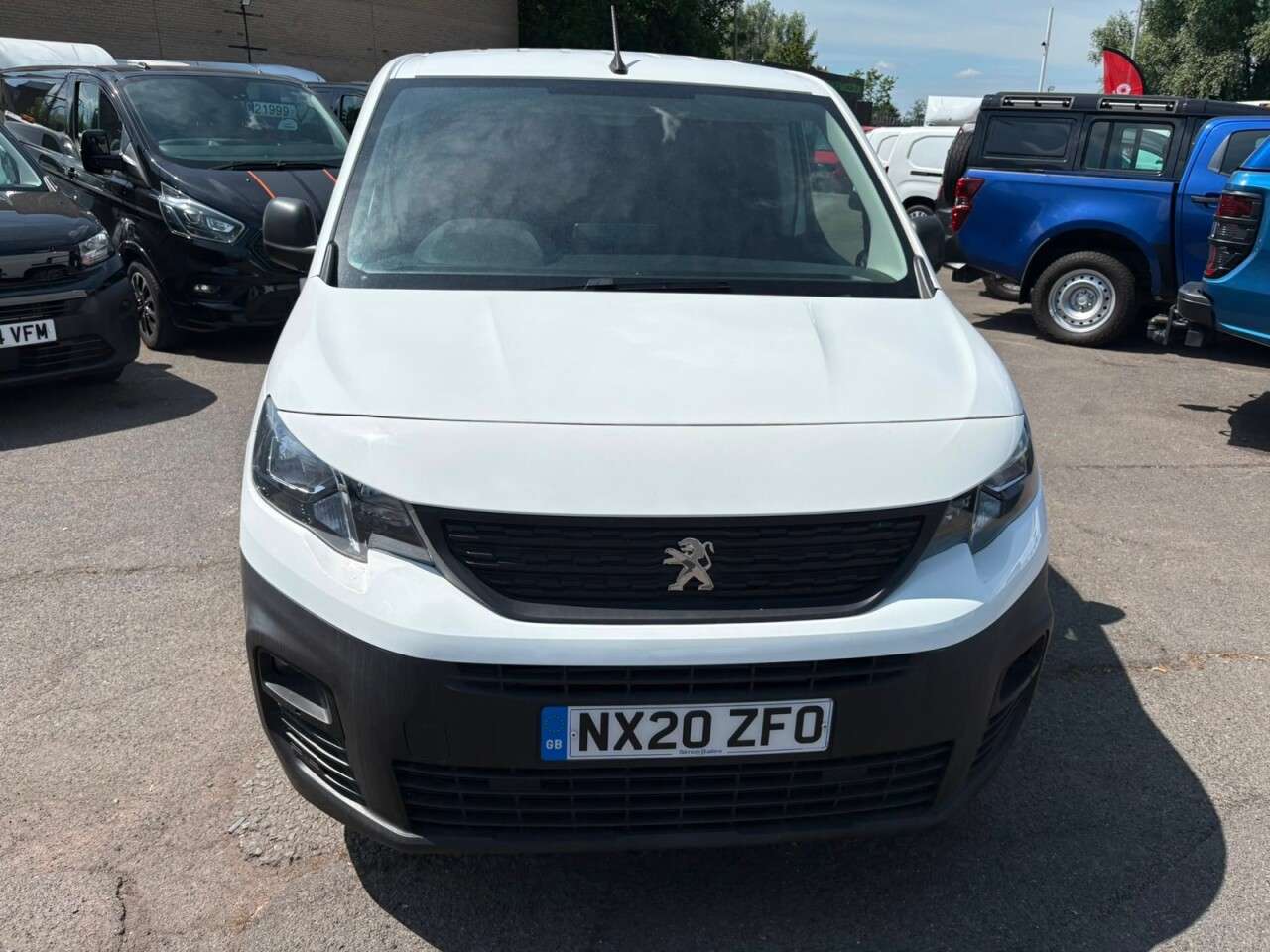 A 2020 PEUGEOT PARTNER White 1.5 BlueHDi Euro 6 panel van, 44,000 miles, ULEZ compliant, 5-Speed m A 2020 PEUGEOT PARTNER White 1.5 BlueHDi Euro 6 panel van, 44,000 miles, ULEZ compliant, 5-Speed m