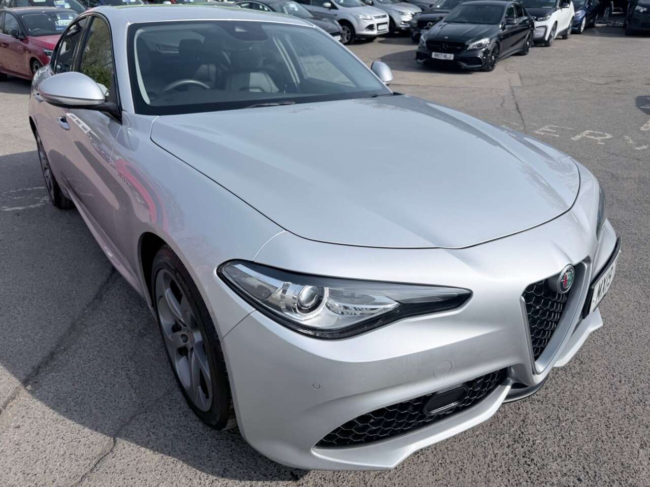 A 2019 ALFA ROMEO GIULIA TB VELOCE A 2019 ALFA ROMEO GIULIA TB VELOCE