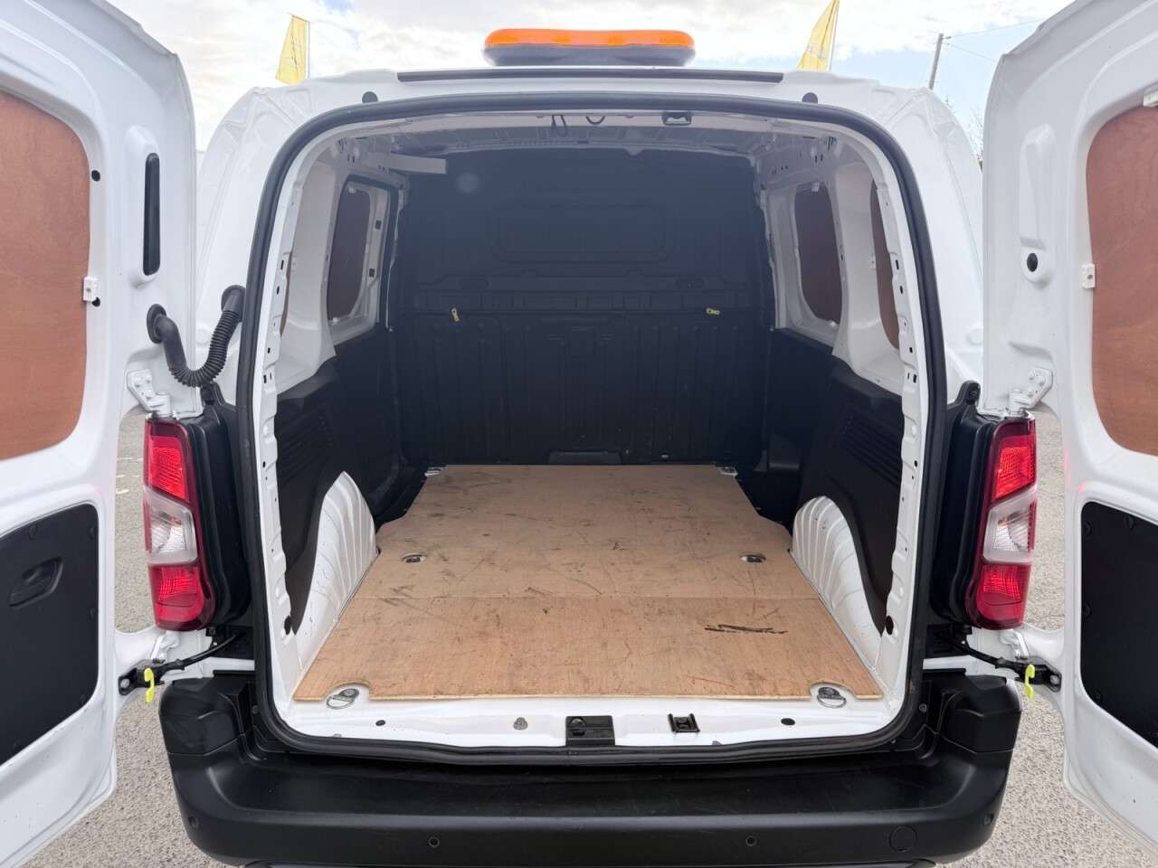 2021 PEUGEOT PARTNER 2021 PEUGEOT PARTNER