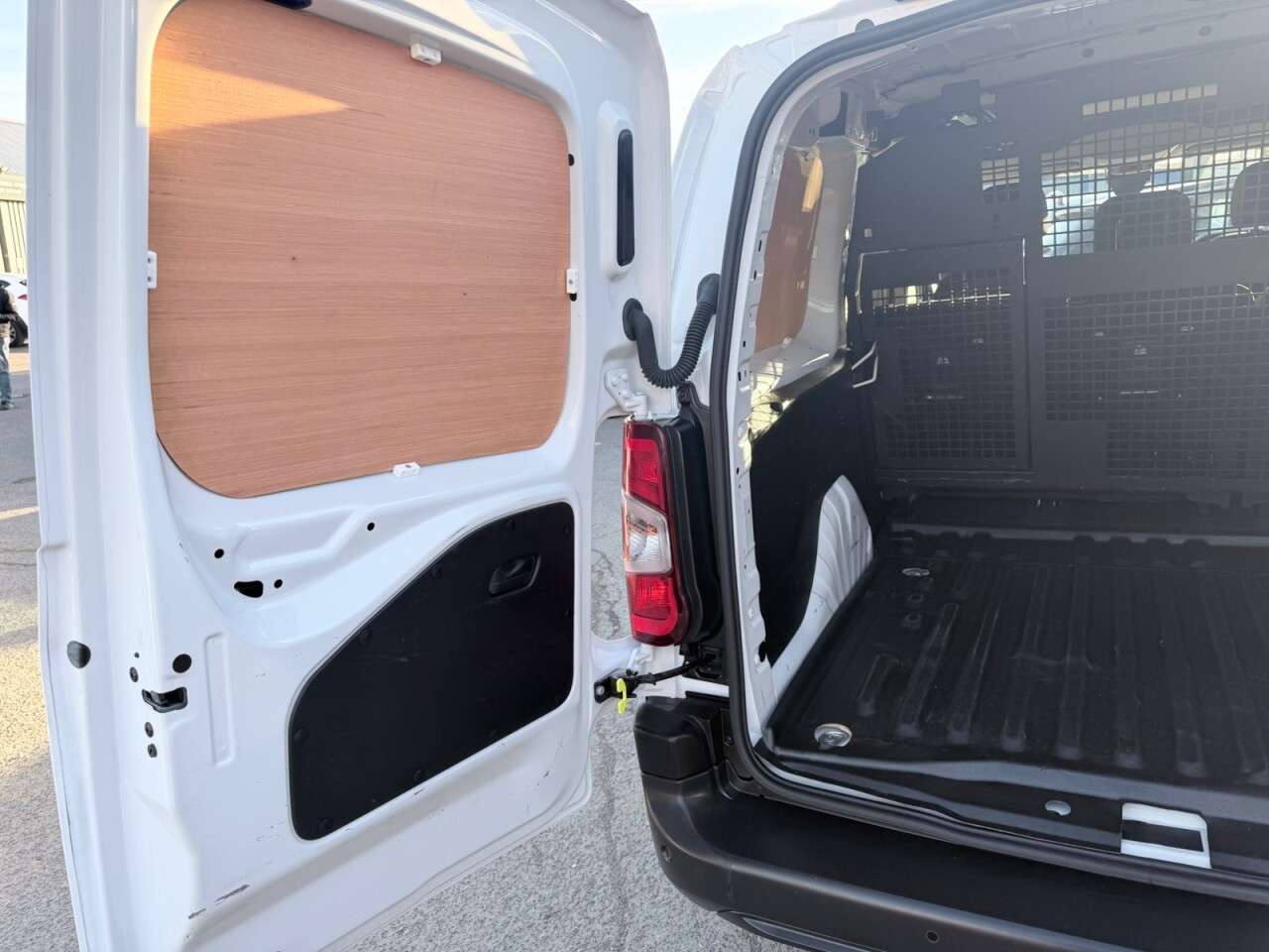 2024 PEUGEOT PARTNER 2024 PEUGEOT PARTNER