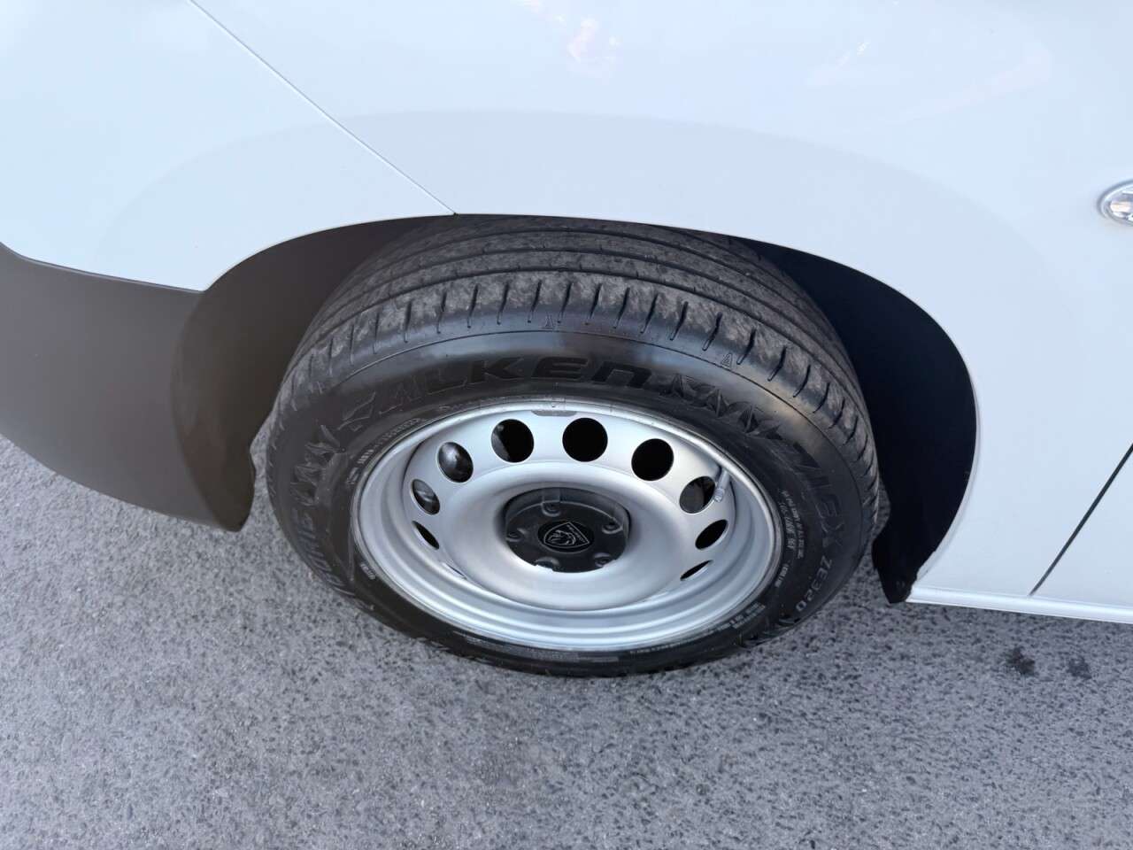 2024 PEUGEOT PARTNER 2024 PEUGEOT PARTNER