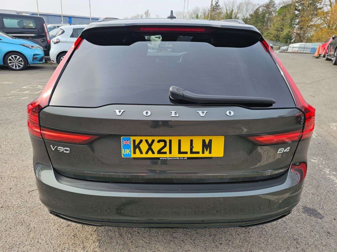 2021 VOLVO V90 2021 VOLVO V90