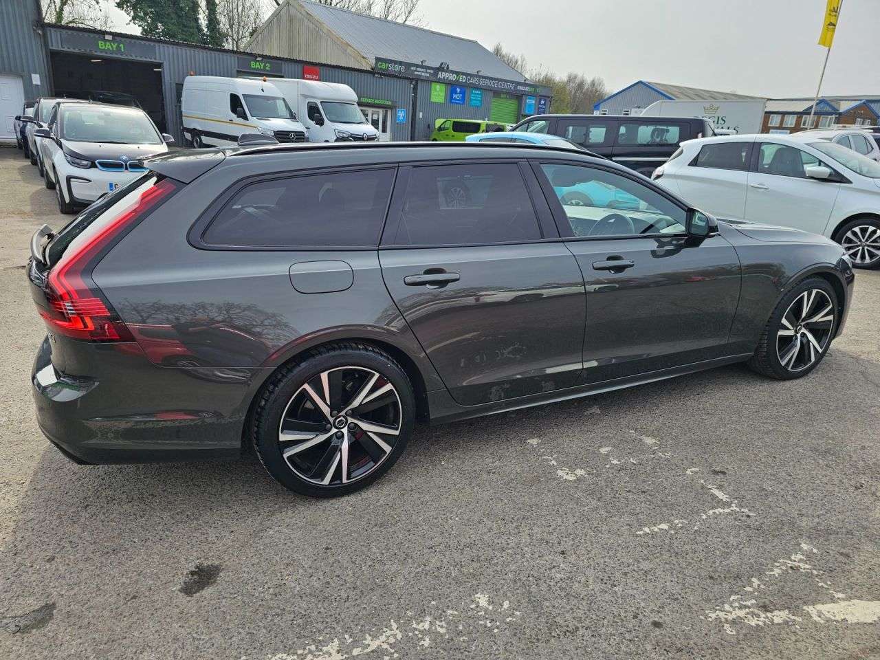 2021 VOLVO V90 2021 VOLVO V90