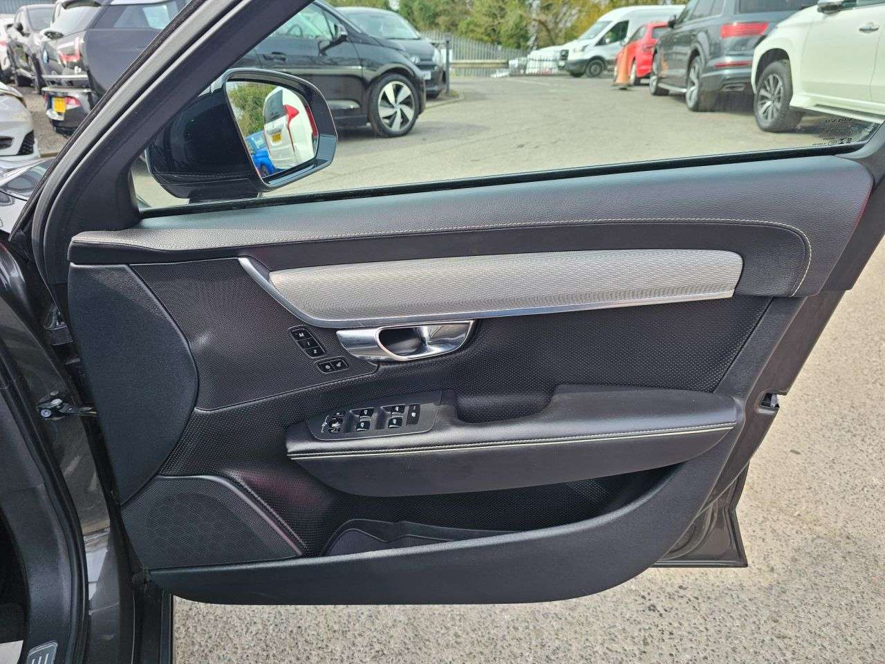 2021 VOLVO V90 2021 VOLVO V90