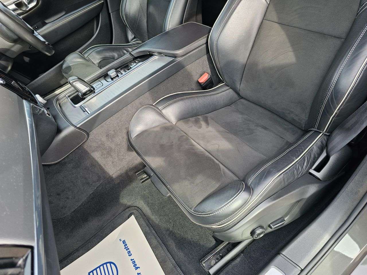 2021 VOLVO V90 2021 VOLVO V90
