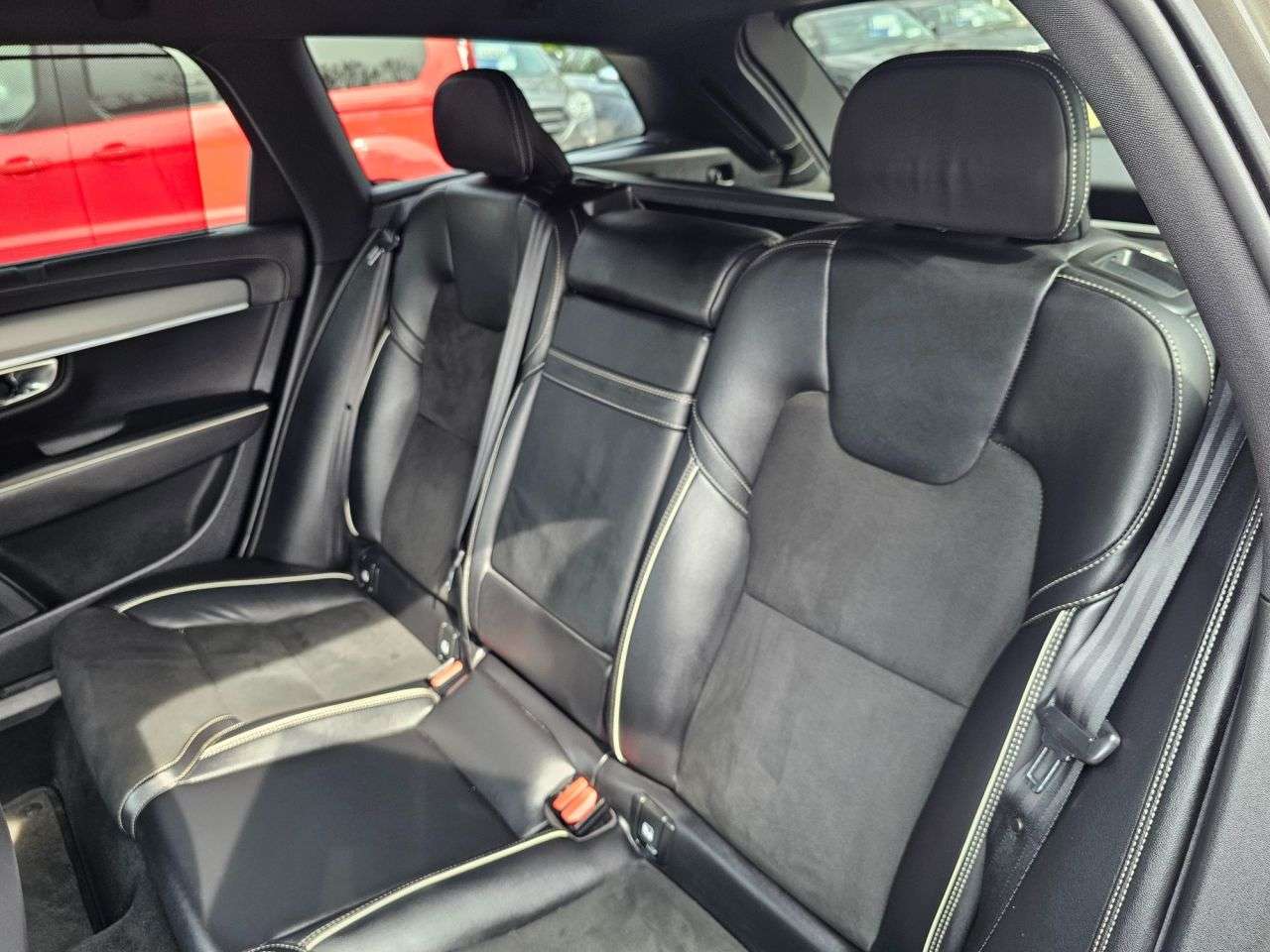 2021 VOLVO V90 2021 VOLVO V90