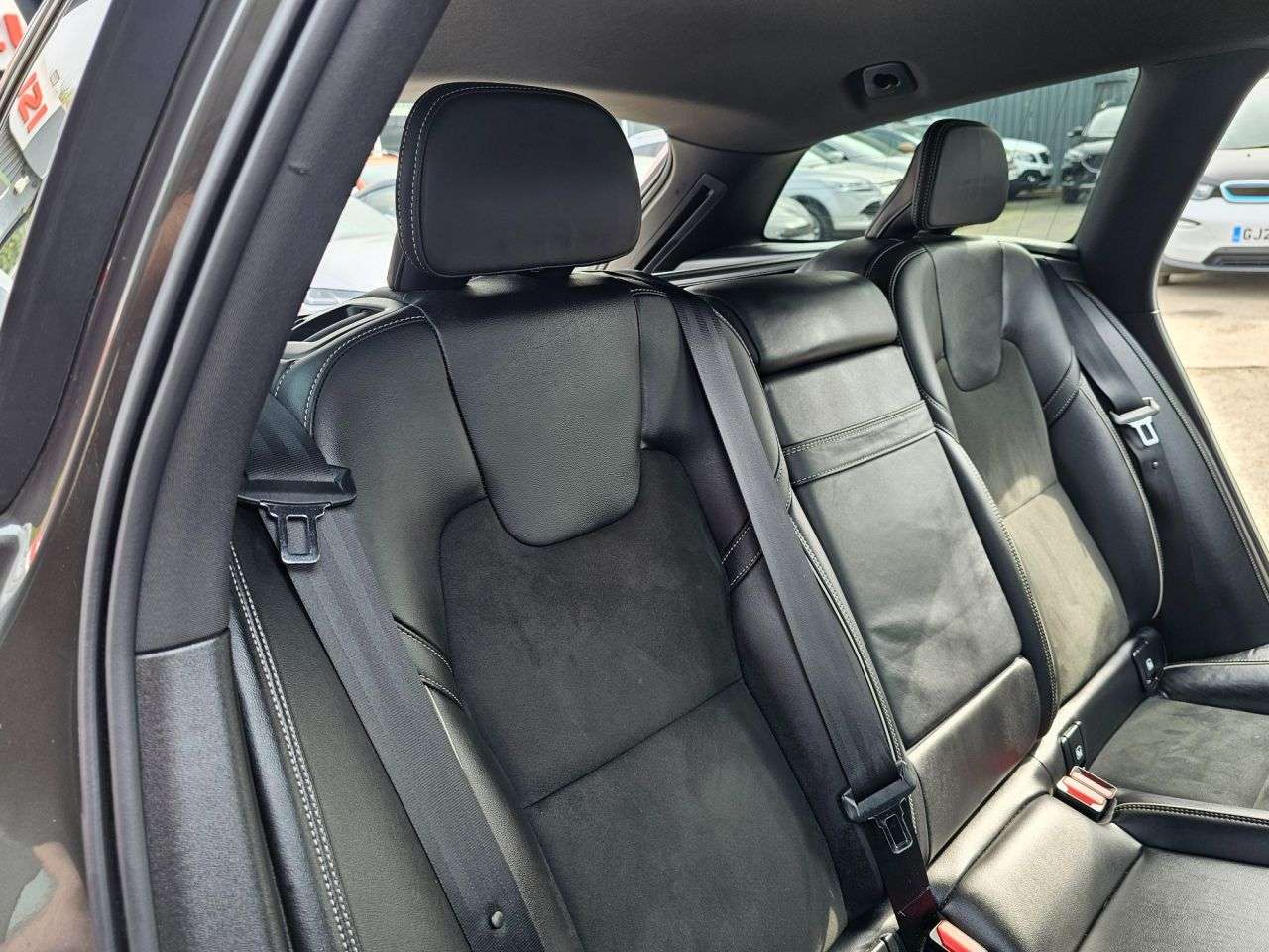 2021 VOLVO V90 2021 VOLVO V90