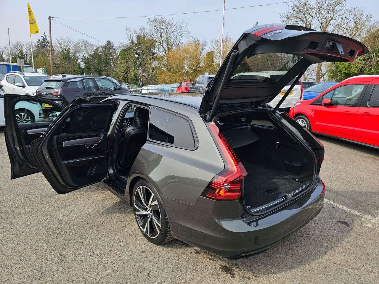 2021 VOLVO V90 2021 VOLVO V90