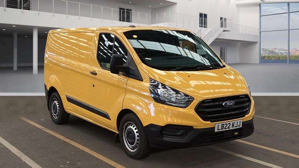 A 2022 FORD TRANSIT CUSTOM Yellow 2.0 340 EcoBlue Euro 6 panel van, 63,737 miles, ULEZ compliant, 6-Sp A 2022 FORD TRANSIT CUSTOM Yellow 2.0 340 EcoBlue Euro 6 panel van, 63,737 miles, ULEZ compliant, 6-Sp