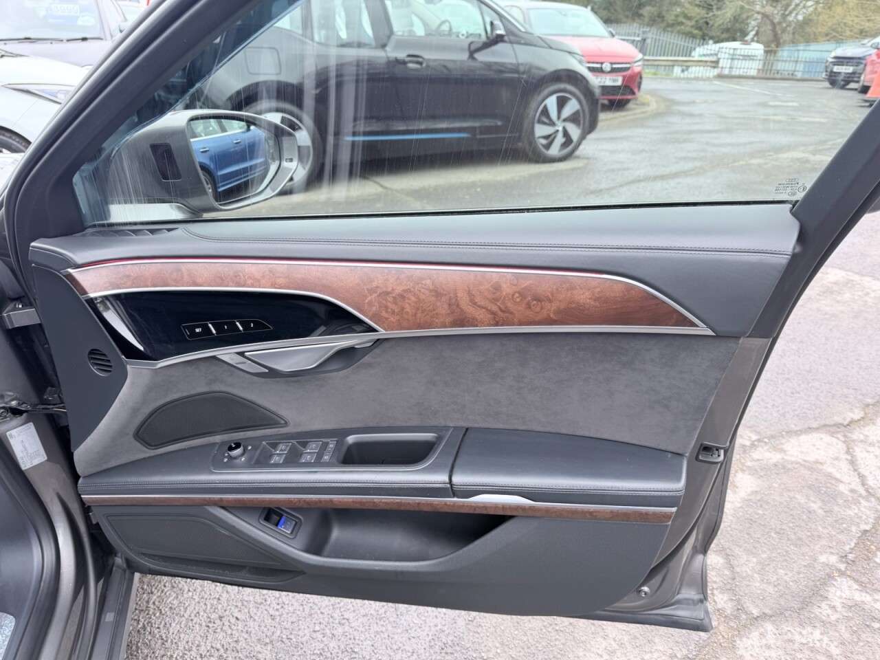 2017 AUDI A8 2017 AUDI A8