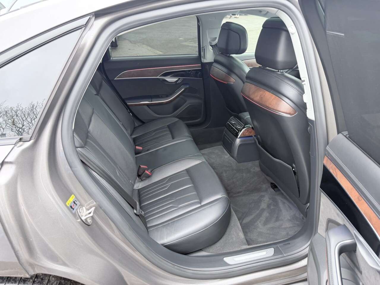 2017 AUDI A8 2017 AUDI A8