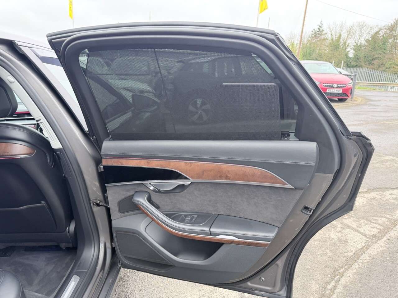 2017 AUDI A8 2017 AUDI A8