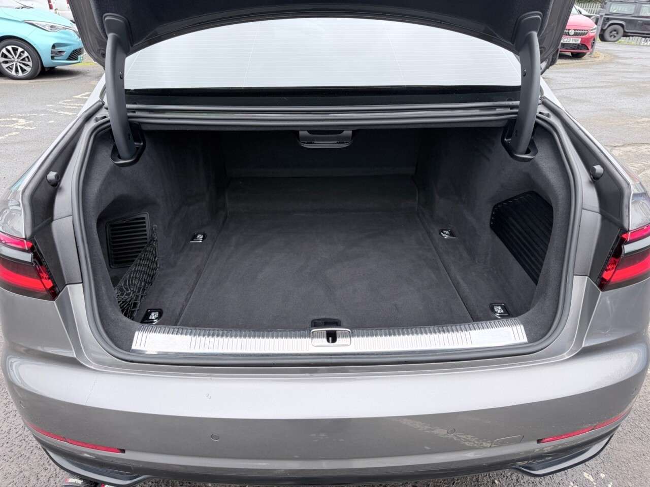 2017 AUDI A8 2017 AUDI A8