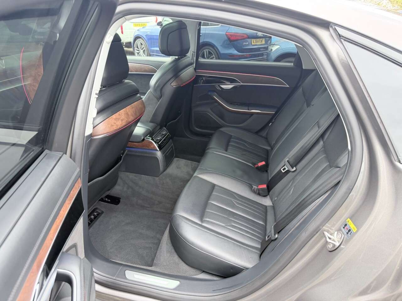 2017 AUDI A8 2017 AUDI A8