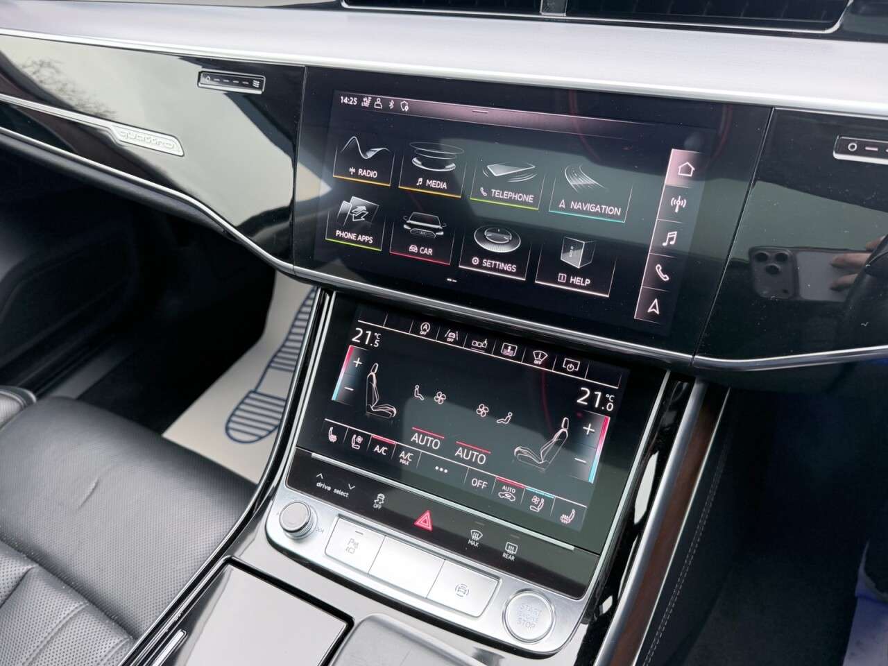 2017 AUDI A8 2017 AUDI A8