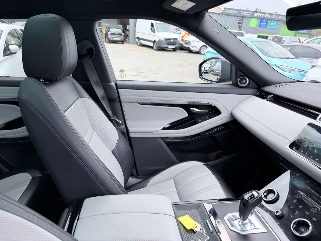 2020 LAND ROVER RANGE ROVER EVOQUE 2020 LAND ROVER RANGE ROVER EVOQUE