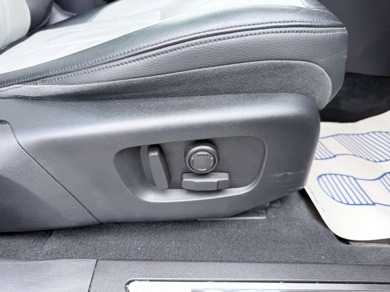 2020 LAND ROVER RANGE ROVER EVOQUE 2020 LAND ROVER RANGE ROVER EVOQUE