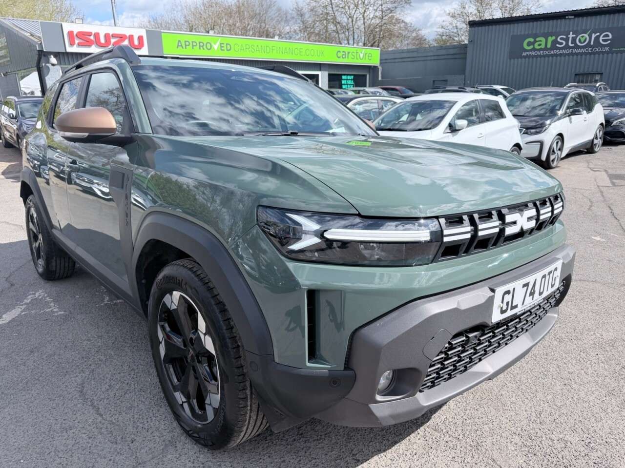 A 2024 DACIA DUSTER Green 1.6 Hybrid Extreme Euro 6 SUV, 21,634 miles, ULEZ compliant, Auto, Pa A 2024 DACIA DUSTER Green 1.6 Hybrid Extreme Euro 6 SUV, 21,634 miles, ULEZ compliant, Auto, Pa