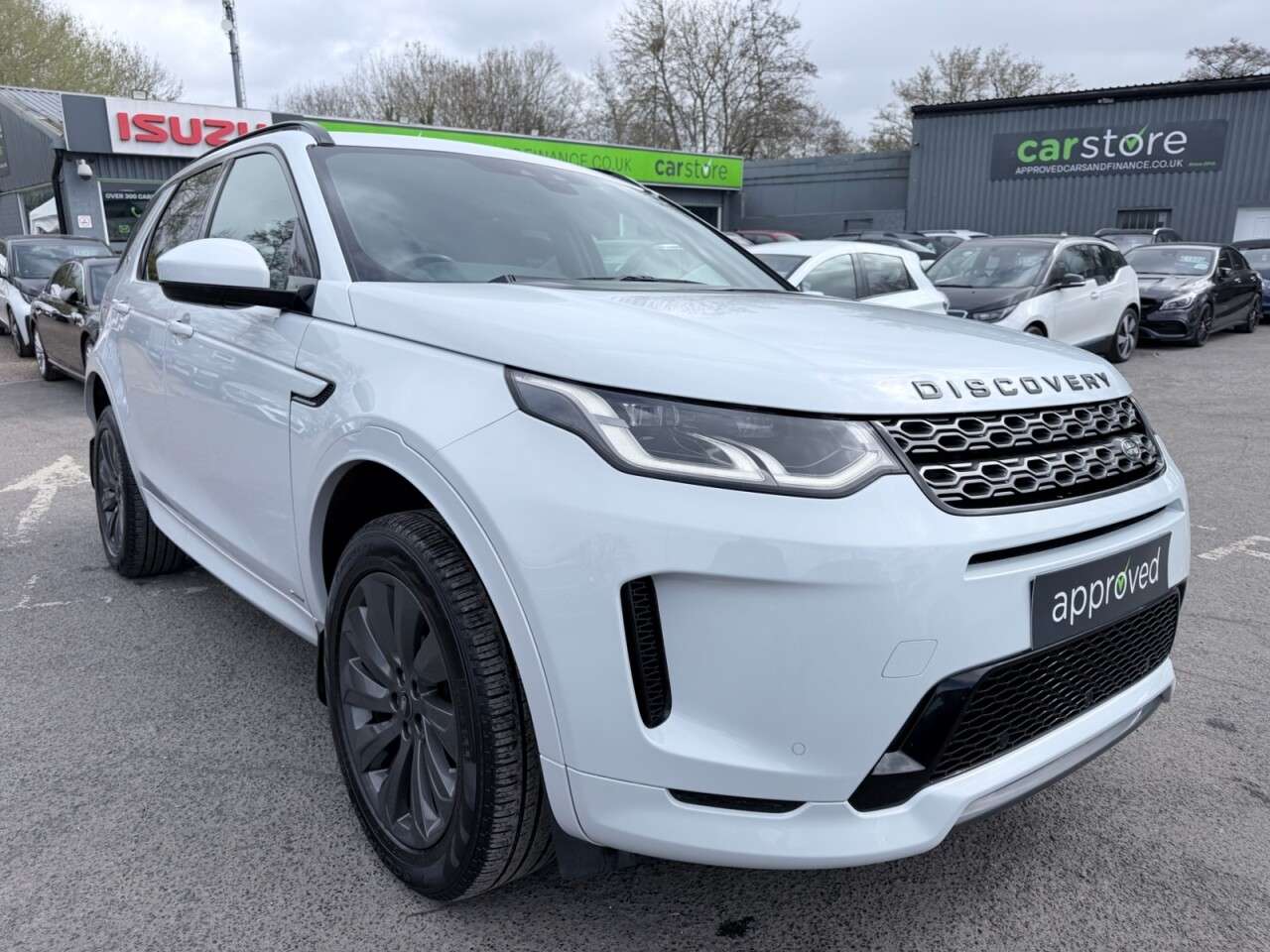 A 2019 LAND ROVER DISCOVERY SPORT White 2.0 D180 MHEV R-Dynamic SE Euro 6 , 38,340 miles, ULEZ compliant, Aut A 2019 LAND ROVER DISCOVERY SPORT White 2.0 D180 MHEV R-Dynamic SE Euro 6 , 38,340 miles, ULEZ compliant, Aut