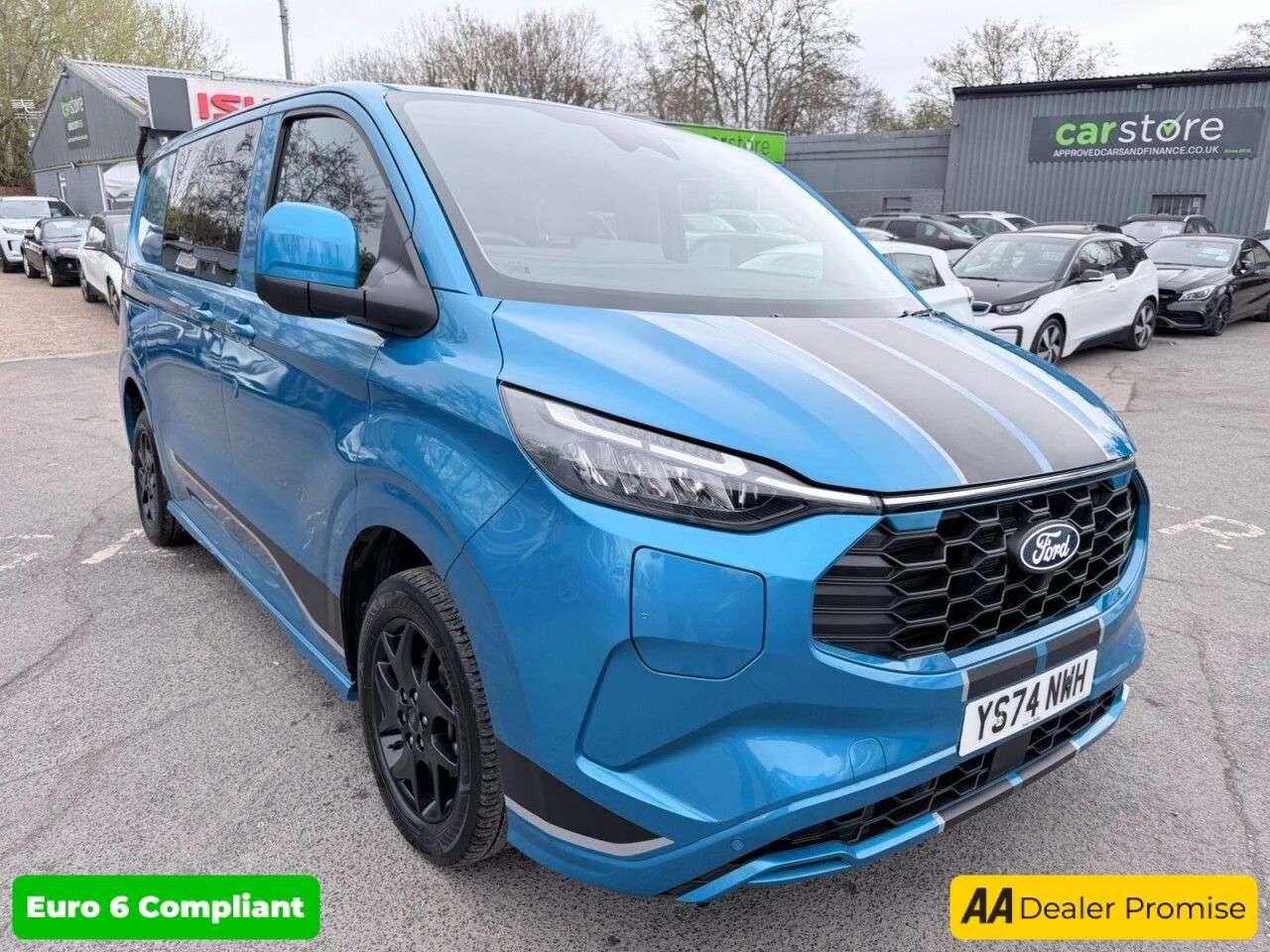 A 2024 FORD TRANSIT CUSTOM Blue 2.5 320 Duratec Euro 6 plug-in hybrid crew, 31,800 miles, ULEZ complia A 2024 FORD TRANSIT CUSTOM Blue 2.5 320 Duratec Euro 6 plug-in hybrid crew, 31,800 miles, ULEZ complia