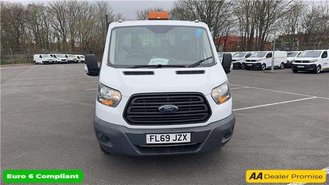 A 2019 FORD TRANSIT White 2.0 350 EcoBlue Euro 6 Tipper, 31,600 miles, ULEZ compliant, 6-Speed A 2019 FORD TRANSIT White 2.0 350 EcoBlue Euro 6 Tipper, 31,600 miles, ULEZ compliant, 6-Speed