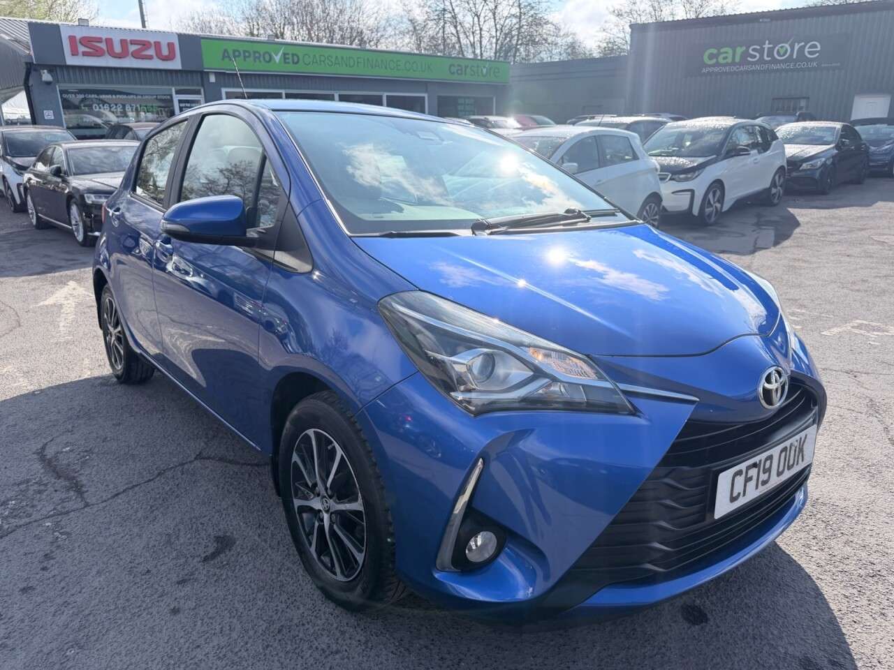 A 2019 TOYOTA YARIS Blue 1.5 VVT-i Icon Tech Euro 6 hatchback, 64,700 miles, ULEZ compliant, 6- A 2019 TOYOTA YARIS Blue 1.5 VVT-i Icon Tech Euro 6 hatchback, 64,700 miles, ULEZ compliant, 6-