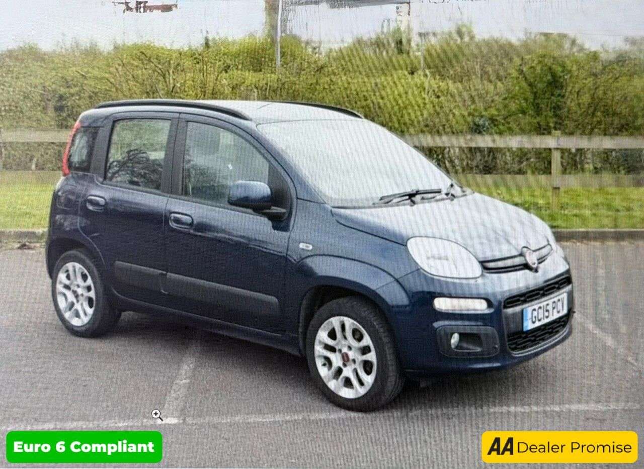 A 2015 FIAT PANDA Blue 0.9 TwinAir Lounge hatchback, 31,755 miles, ULEZ compliant, Automatic A 2015 FIAT PANDA Blue 0.9 TwinAir Lounge hatchback, 31,755 miles, ULEZ compliant, Automatic