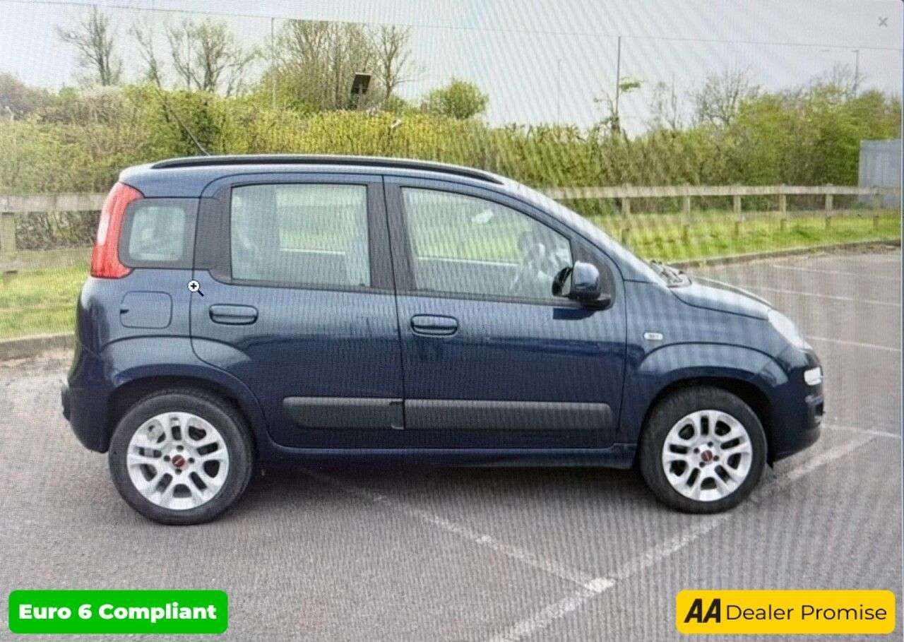 A 2015 FIAT PANDA Blue 0.9 TwinAir Lounge hatchback, 31,755 miles, ULEZ compliant, Automatic A 2015 FIAT PANDA Blue 0.9 TwinAir Lounge hatchback, 31,755 miles, ULEZ compliant, Automatic
