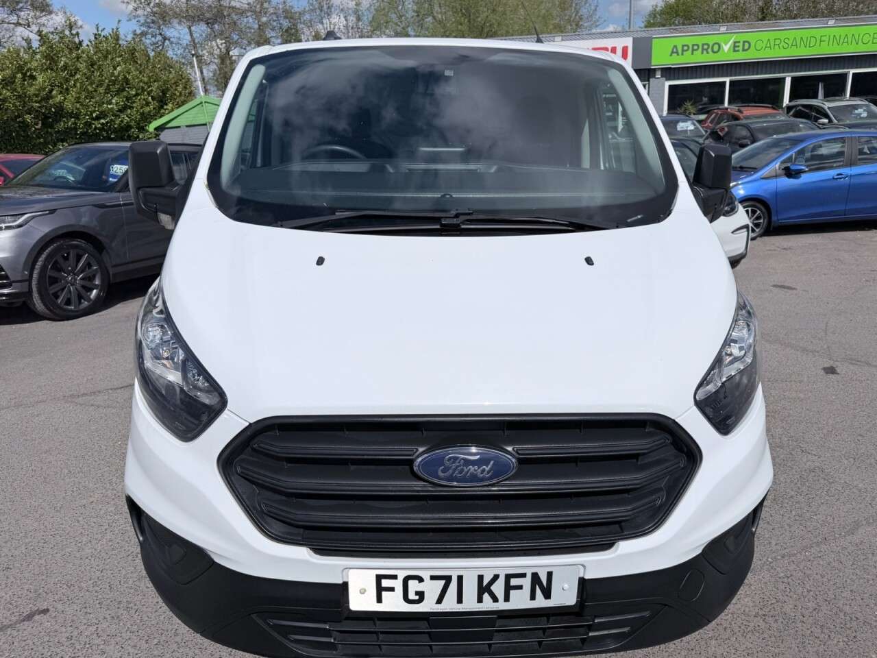 A 2022 FORD TRANSIT CUSTOM White 2.0 340 EcoBlue Euro 6 panel van, 45,100 miles, ULEZ compliant, 6-spe A 2022 FORD TRANSIT CUSTOM White 2.0 340 EcoBlue Euro 6 panel van, 45,100 miles, ULEZ compliant, 6-spe