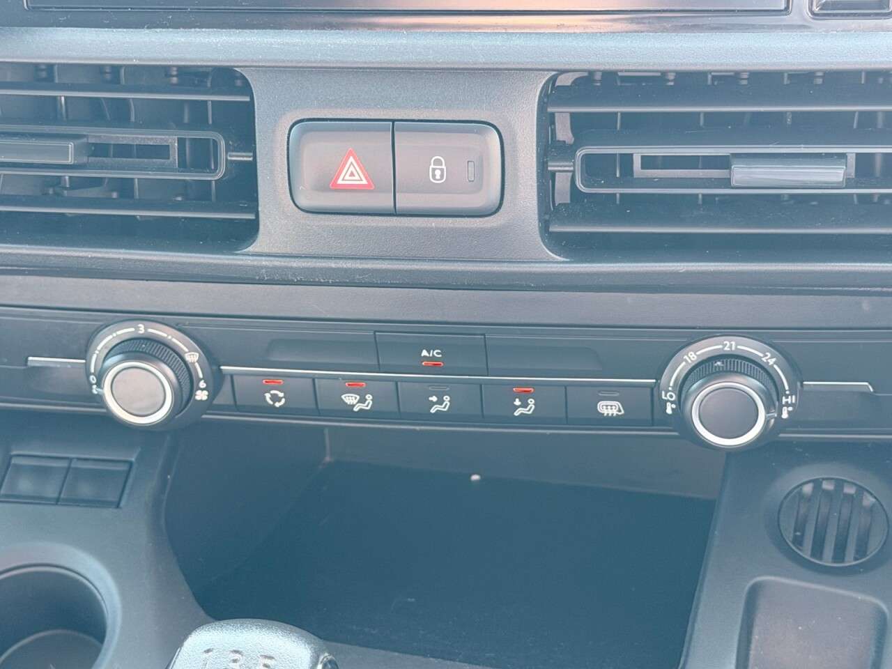 2020 PEUGEOT PARTNER 2020 PEUGEOT PARTNER