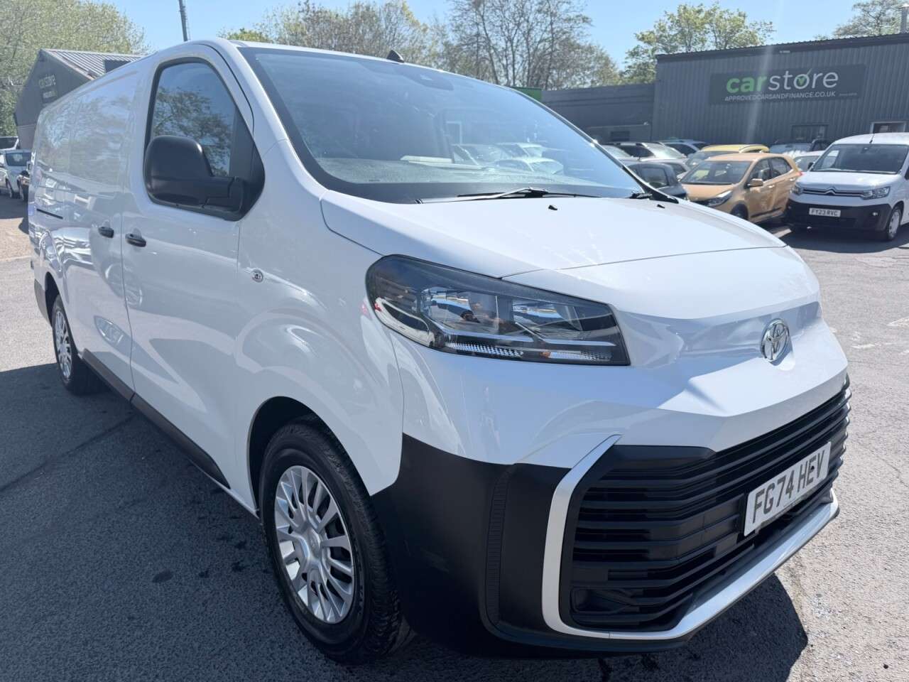 A 2024 TOYOTA PROACE White 2.0D Icon LWB panel van, 9,900 miles, Euro 6, 6-Speed manual, A/C, Sa A 2024 TOYOTA PROACE White 2.0D Icon LWB panel van, 9,900 miles, Euro 6, 6-Speed manual, A/C, Sa