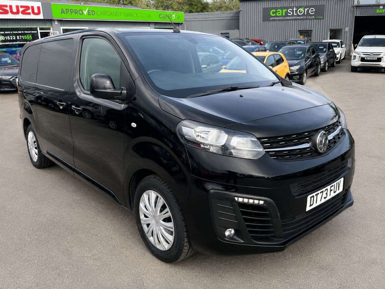 A 2023 VAUXHALL VIVARO Black 1.5 Turbo D 2700 Pro panel van, 30,700 miles, Euro 6, ULEZ compliant, A 2023 VAUXHALL VIVARO Black 1.5 Turbo D 2700 Pro panel van, 30,700 miles, Euro 6, ULEZ compliant,