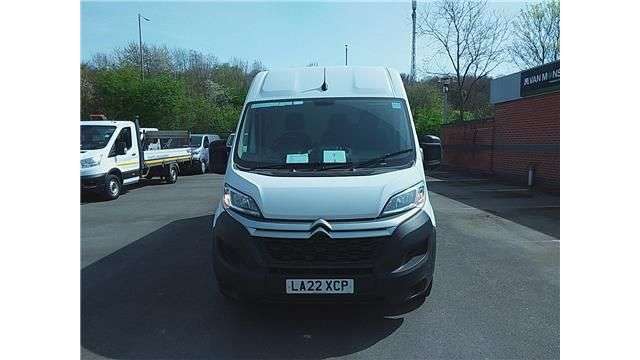 A 2022 CITROEN RELAY White 2.2 BlueHDi 35 Enterprise van, 37,800 miles, Euro 6, 6-speed manual, A 2022 CITROEN RELAY White 2.2 BlueHDi 35 Enterprise van, 37,800 miles, Euro 6, 6-speed manual,