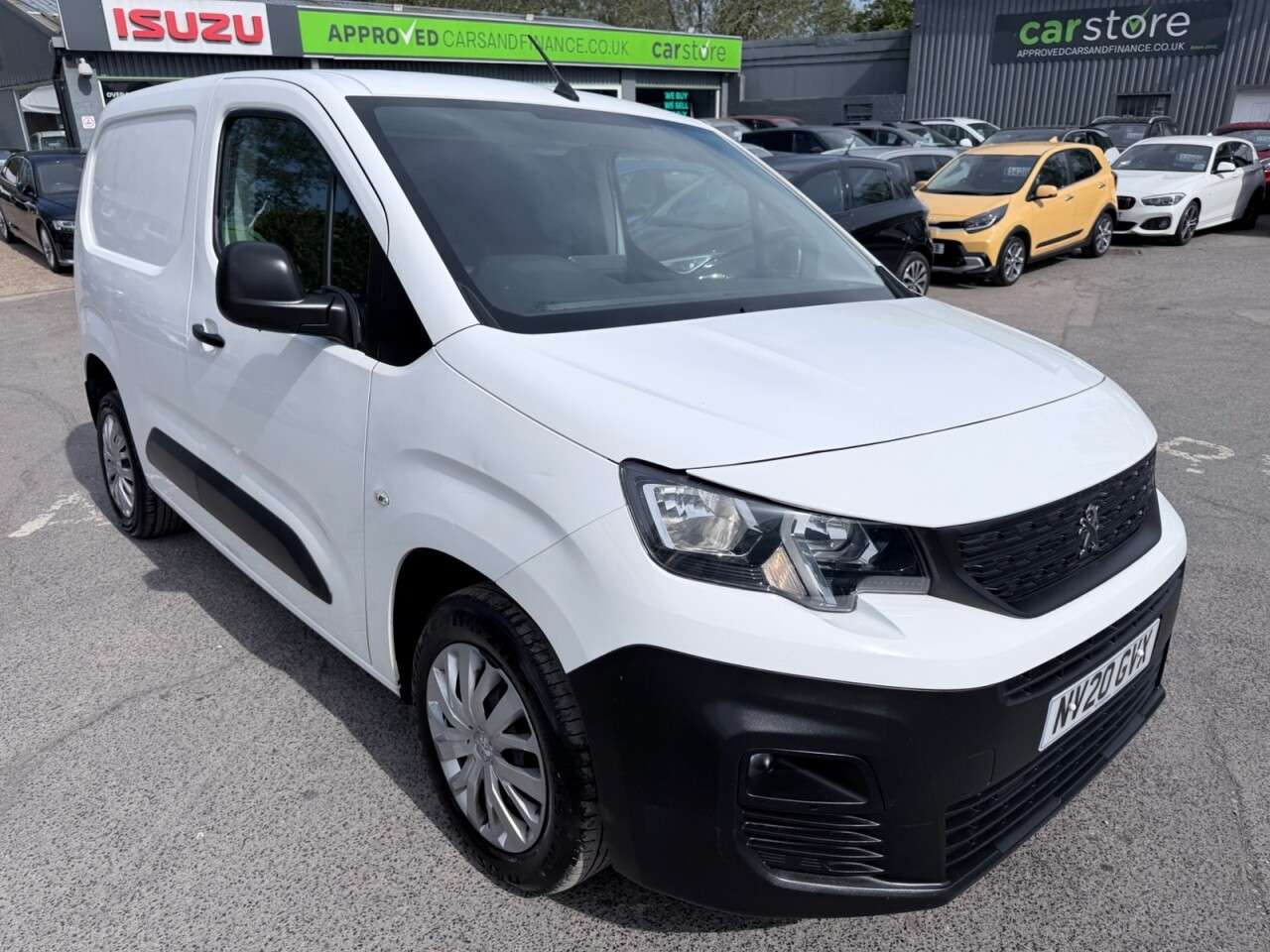 A 2020 PEUGEOT PARTNER White 1.5 BlueHDi Euro 6 panel van, 49,300 miles, ULEZ compliant, 5-speed m A 2020 PEUGEOT PARTNER White 1.5 BlueHDi Euro 6 panel van, 49,300 miles, ULEZ compliant, 5-speed m