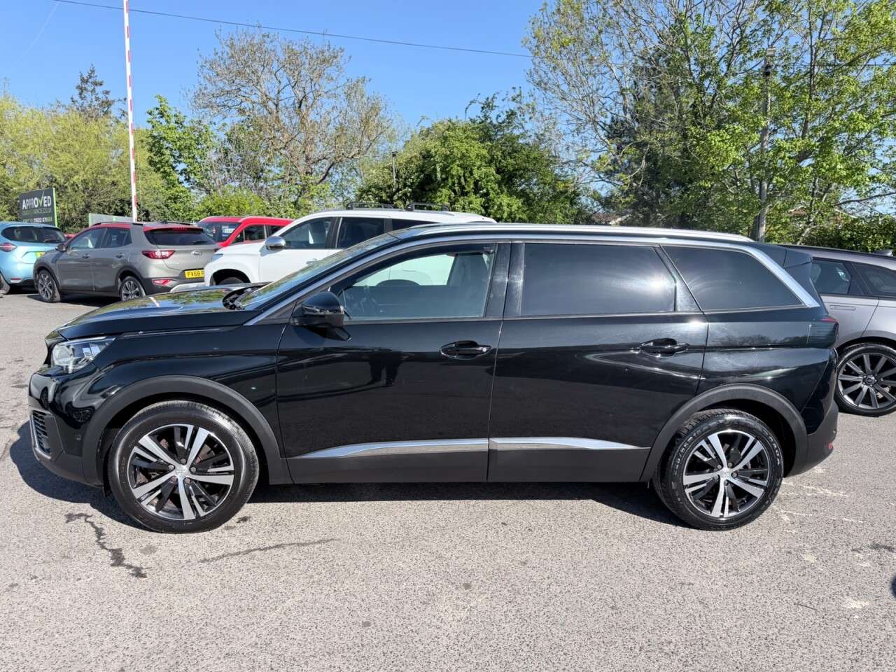 2019 PEUGEOT 5008 2019 PEUGEOT 5008