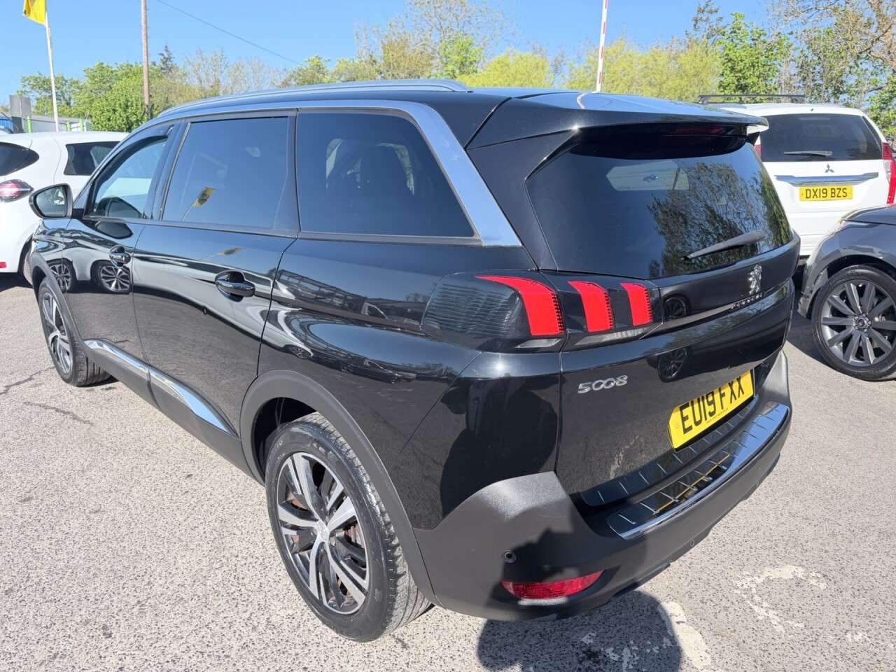 2019 PEUGEOT 5008 2019 PEUGEOT 5008