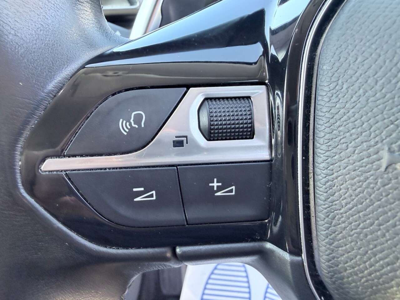 2019 PEUGEOT 5008 2019 PEUGEOT 5008