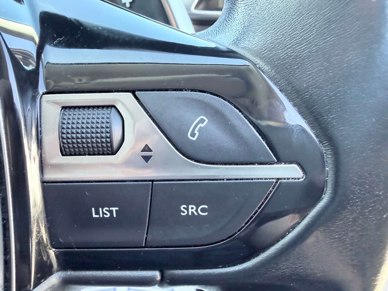 2019 PEUGEOT 5008 2019 PEUGEOT 5008