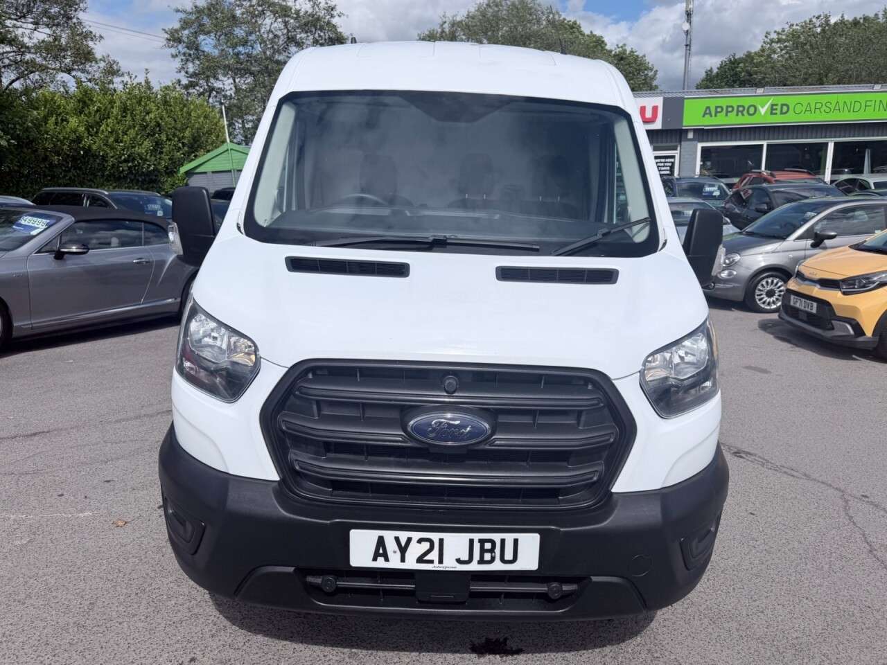 A 2021 FORD TRANSIT White 2.0 350 EcoBlue panel van, 32,000 miles, Euro 6, ULEZ compliant, 6-Sp A 2021 FORD TRANSIT White 2.0 350 EcoBlue panel van, 32,000 miles, Euro 6, ULEZ compliant, 6-Sp